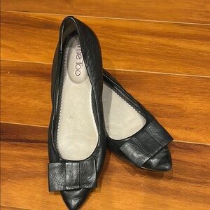 Me Too Women's Black Flats with Bow